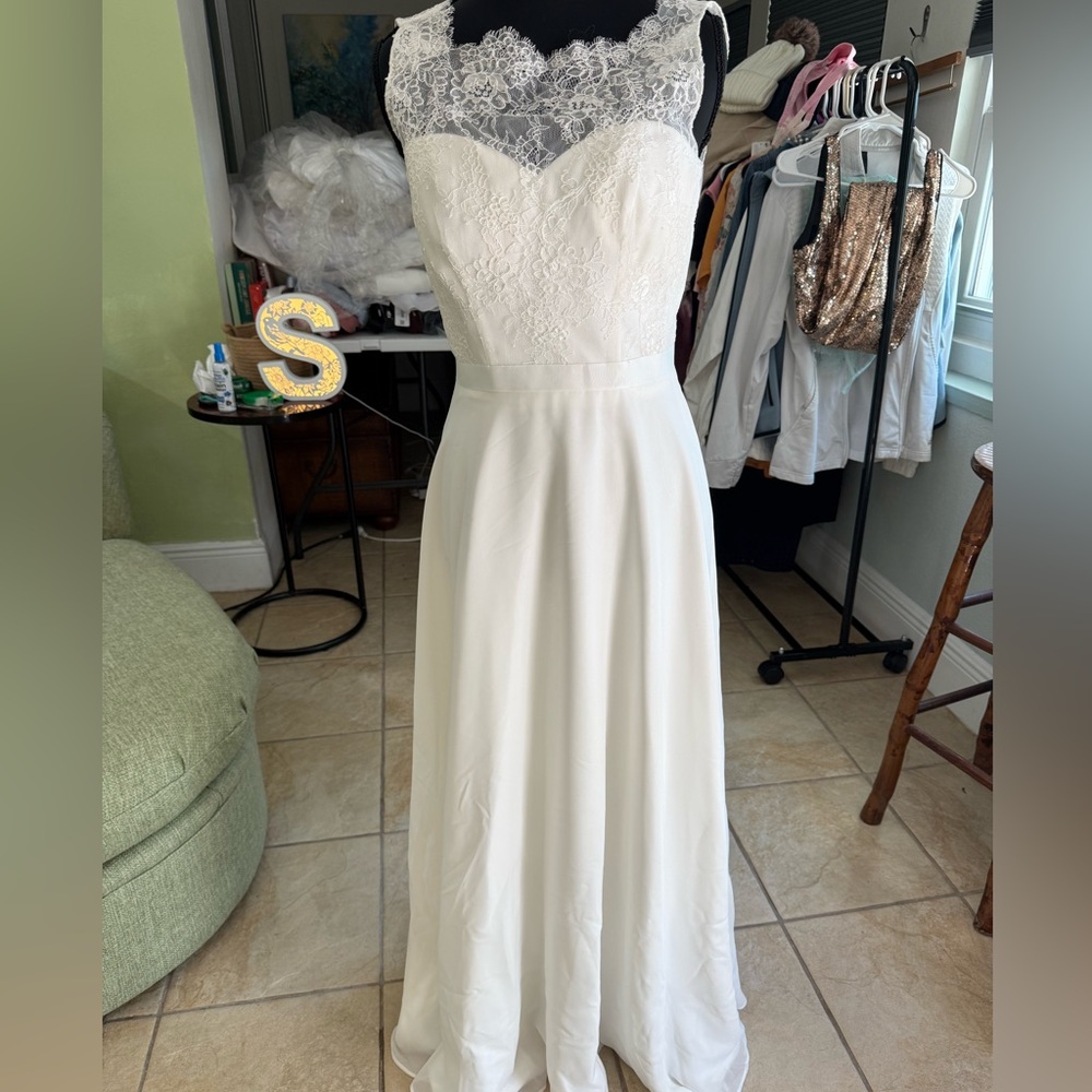 Elegant White Lace Wedding Dress